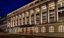 New and modern building facade lights suitable for all tastes